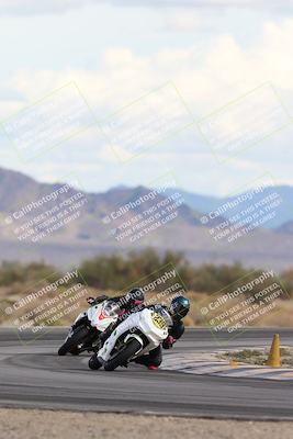 media/Nov-16-2025-Race Pace (Sun) [[8c5fa54630]]/Non Verified Riders (1st 20 Minutes)/5-Turn 15 (110pm)/